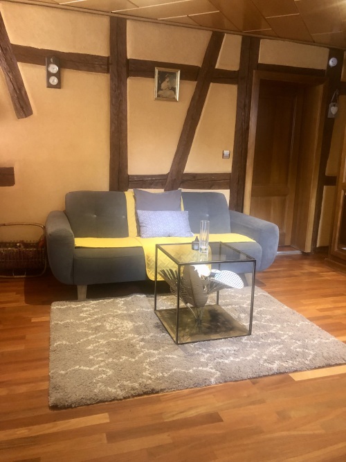 Appartement-Salle de bain-Vue sur la cour-Cigogneaux