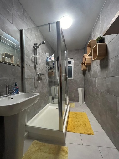 Modern Bathroom