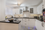 Shortlet express, beautiful 3 bedroom house in Laindon