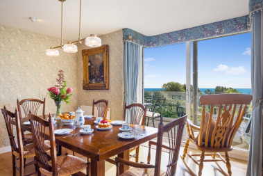 Dining area with terrace access