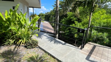 escalier pour accéder aux chambres