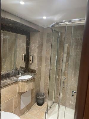 Apt.5 Studio Superior