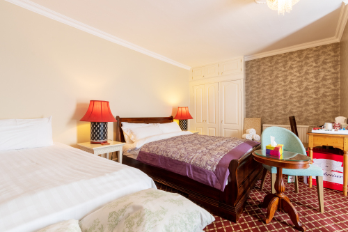 Room 5-Premium-Double room-Ensuite with Shower - Base Rate