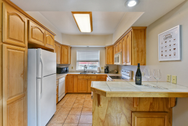 Kitchen w/Complimentary Bottle of Wine