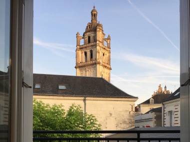 Vue Tour ST Antoine du balcon Gîtes Agnès Sorel