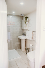 main view of bathroom 