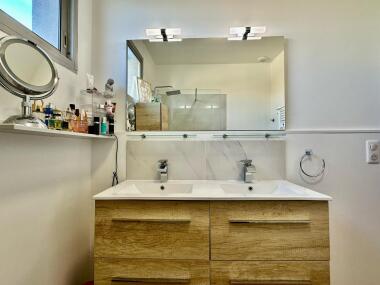 Salle de bains à l'étage (pour la location de la maison entière)