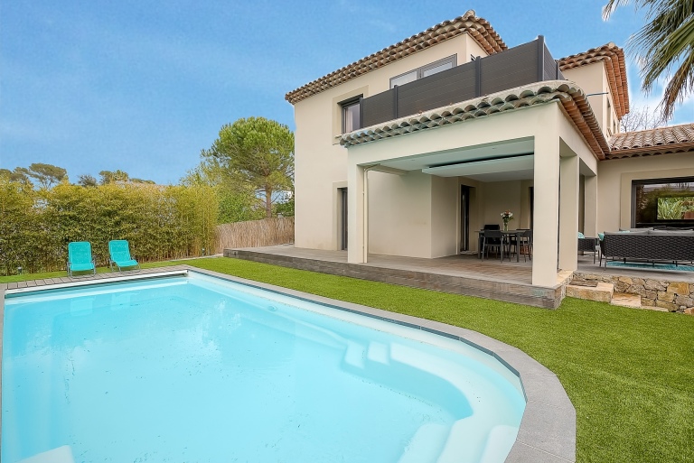 Villa Spacieuse – Piscine chauffée – Climatisé