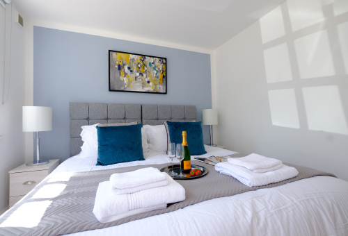 Both bedrooms have Super King beds with quality orthopaedic mattresses and premium linen for a restful night's sleep. Each Super King double bed can also be configured as two single beds if required. The windows have blackout blinds.