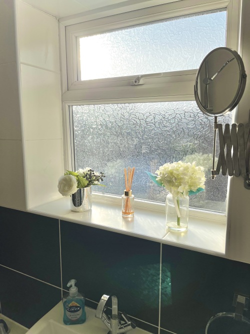Bathroom - Modern bathroom with 3 piece suite and shower over the bath