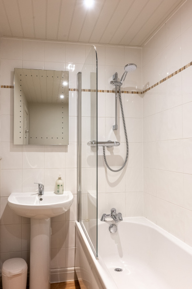 En-Suite Bathroom in King Bedroom