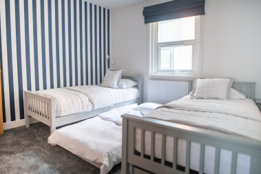 Second bedroom with pull out trundle bed - ideal for children