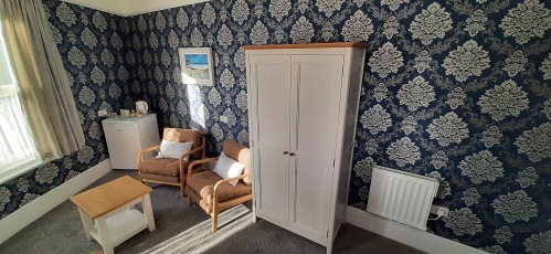 Large Super King Ensuite with Comfy Chairs & Fridge