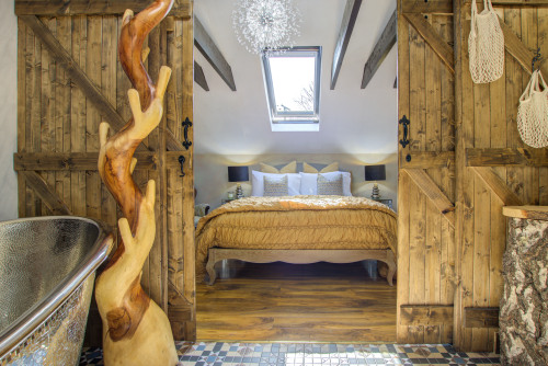 The Old Stables - Master Bedroom 
