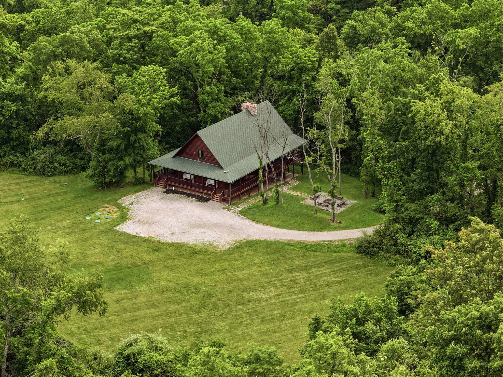 Firefly Hollow Lodge | Photo 98