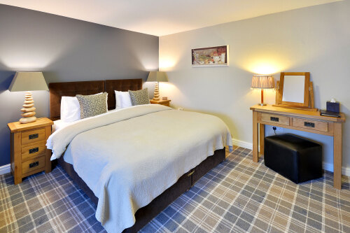 Family room-Suite-Ensuite