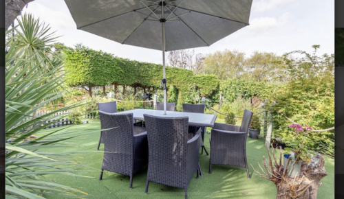 raised deck eating area 