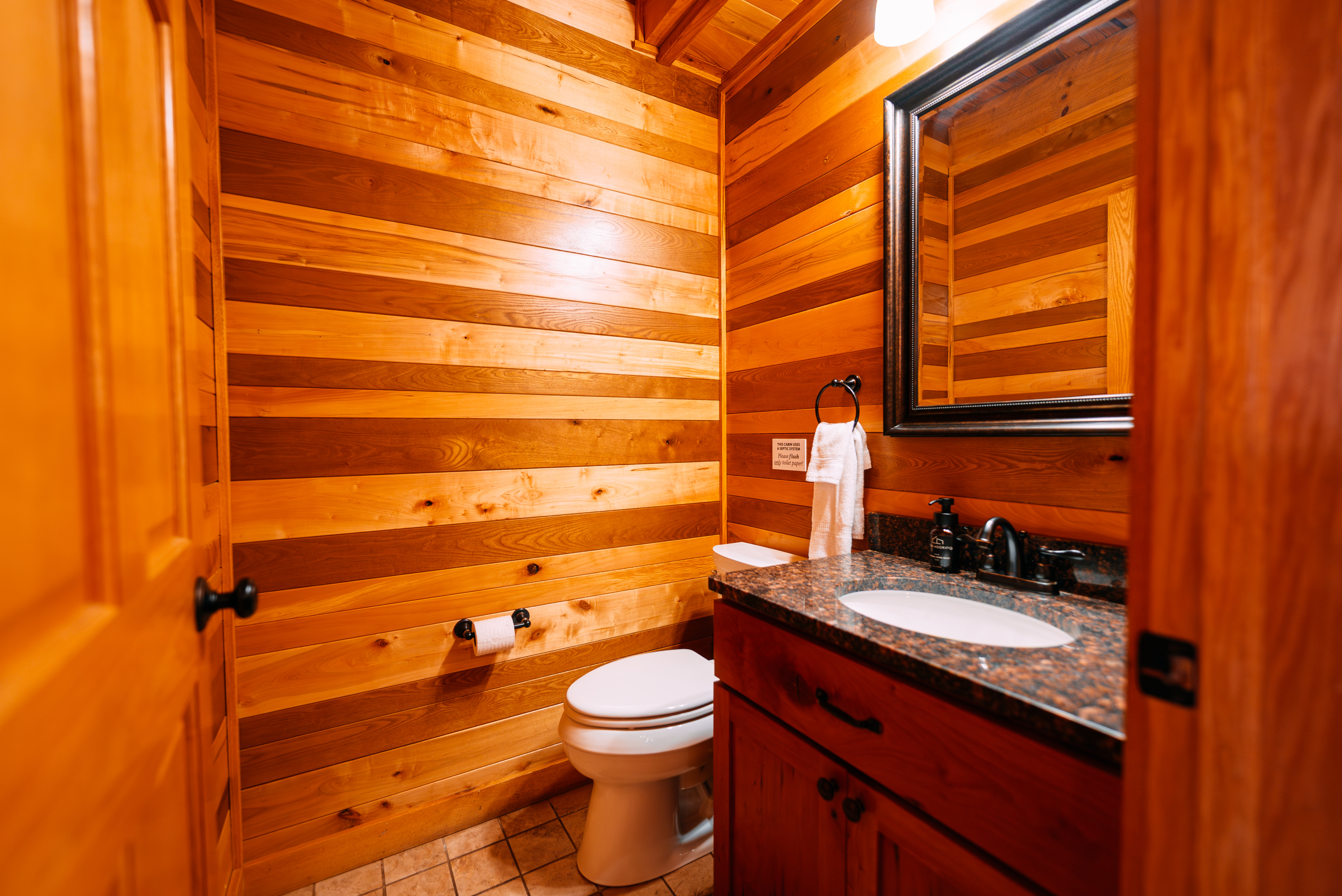 Gray Wolf Lodge | Photo 19