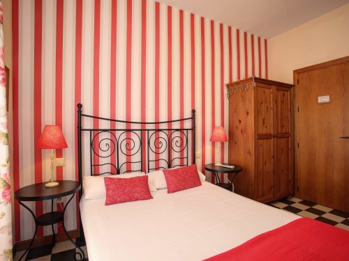 Hab. 6 Double bed 1'40x2'00m