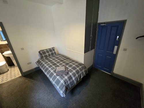 Room 4 Bedroom