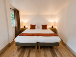 Literie confortable, ambiance apaisante et décoration soignée : tout est réuni pour un séjour reposant.

Lit bébé à disposition.