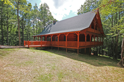 Maple Ridge Lodge, from southeast corner
