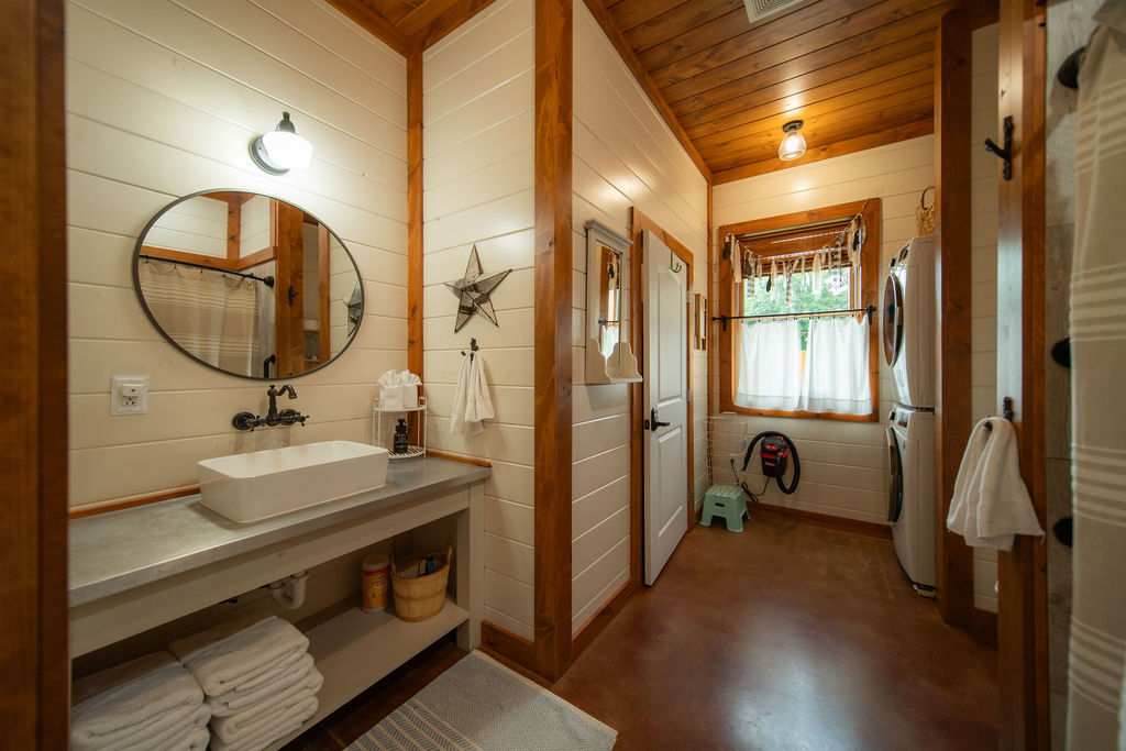 The Farmhouse on Barton | Photo 44