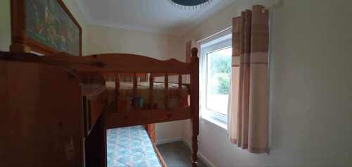 Bedroom off a main bedroom, this is the 1/2 bedroom