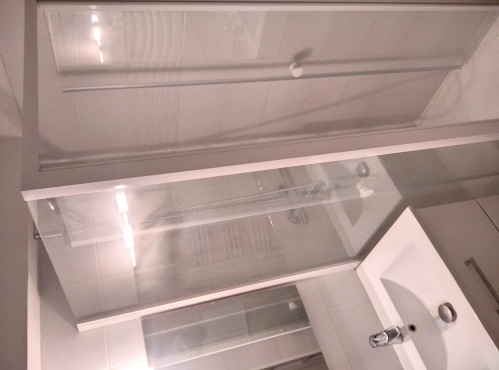douche dans la salle d'eau