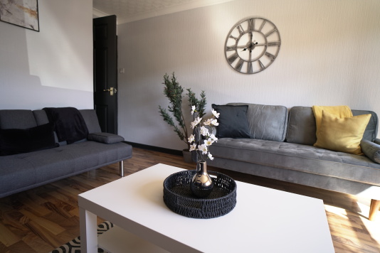 LIVINGROOM