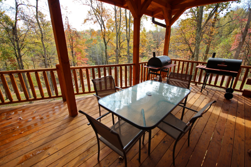 Table and Grills on Main Back Deck, Main Level, Majestic Oaks Lodge