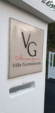 Entrée Villa Garatenborda