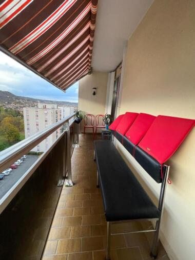 Balcon avec vue panoramique sur le parc de la Fraternitée