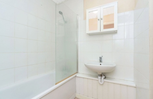 Shared bathroom bath