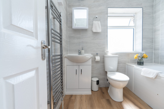 Bathroom 2 