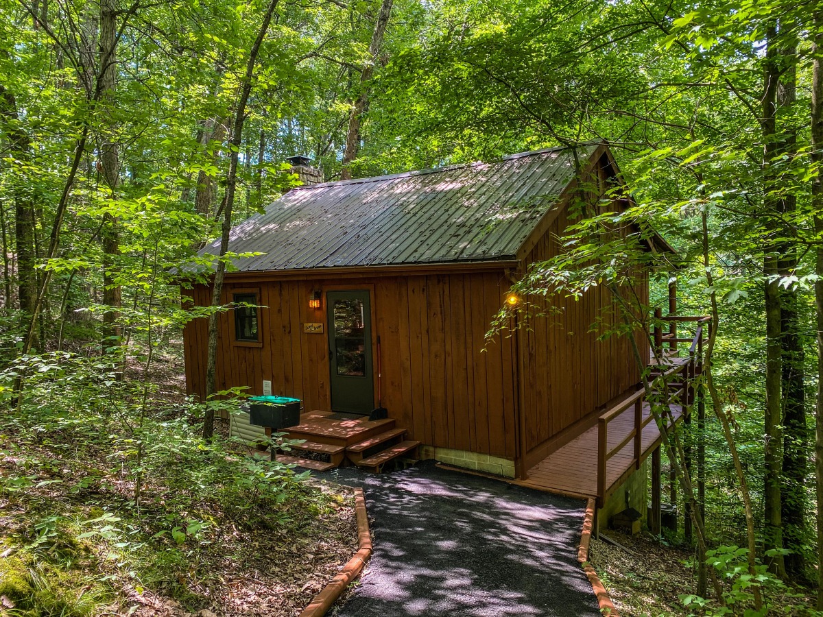 12378 Hocking Hills Cabins - Sweet Seclusion