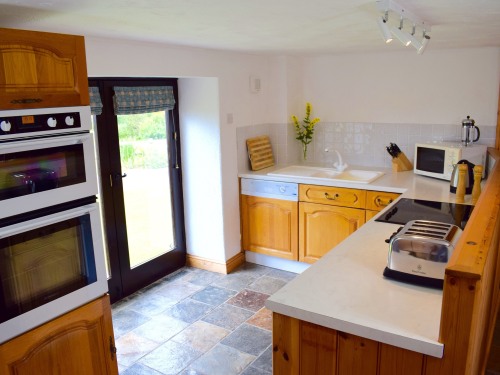 The Kitchen area in Wistaria Cottage