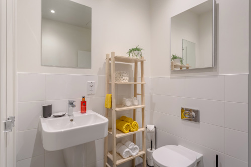 Main Bathroom