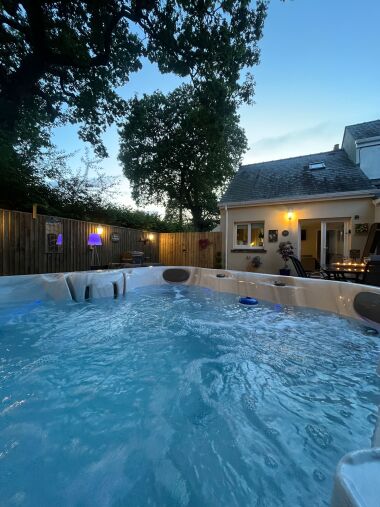 Private hot tub