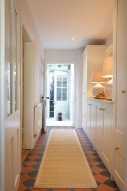 Hall Welcome from our friendly house dog!