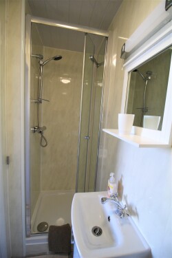 Standard - Apartment 10 - Shower room