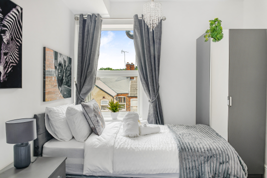 BEDROOM 3