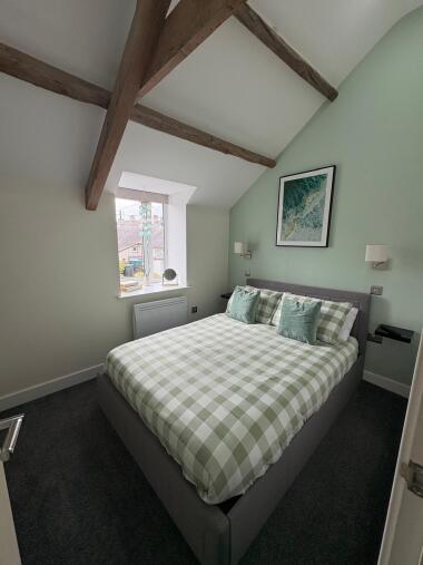 Main bedroom with double bed