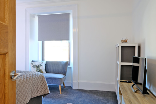 Each guest room has automated shading, controlled from wall switch or bedside cabinet 5 point switches