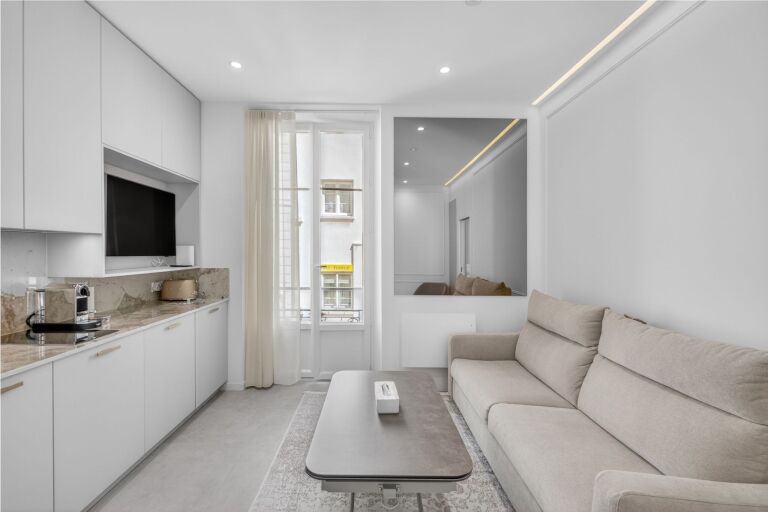 1 Chambre – Ascenseur – Proche Palais