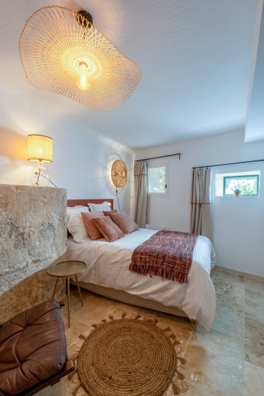 La chambre rose et ses luminaires