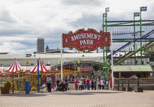 Codonas Amusement Park at Aberdeen Beach, roller coaster, big wheel with indoor adventure golf and tenpin bowling
