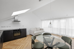 Kitchen / Lounge 