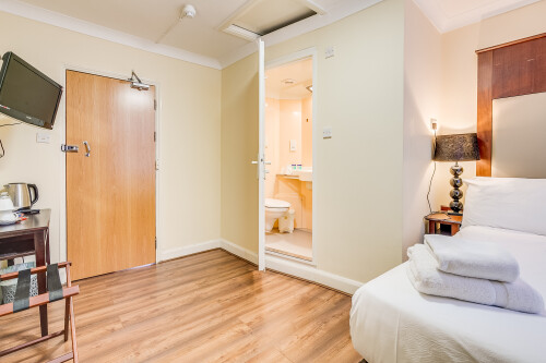Double room-Ensuite - Room Only Base Rate