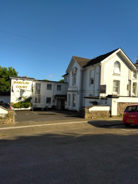 Barclay Court Guesthouse with carpark